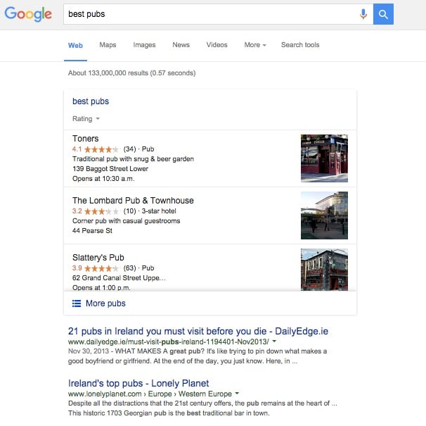 Например, если я буду искать «лучшие бары» на своем рабочем столе в данный момент, Google предоставит наиболее близкие мне результаты